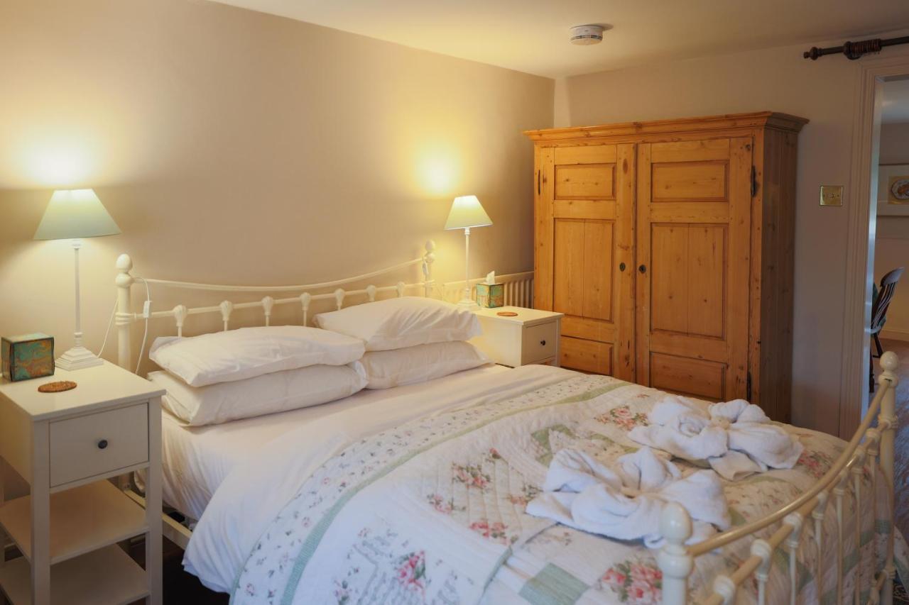 The Waltons Bed & Breakfast Dorking Exterior foto