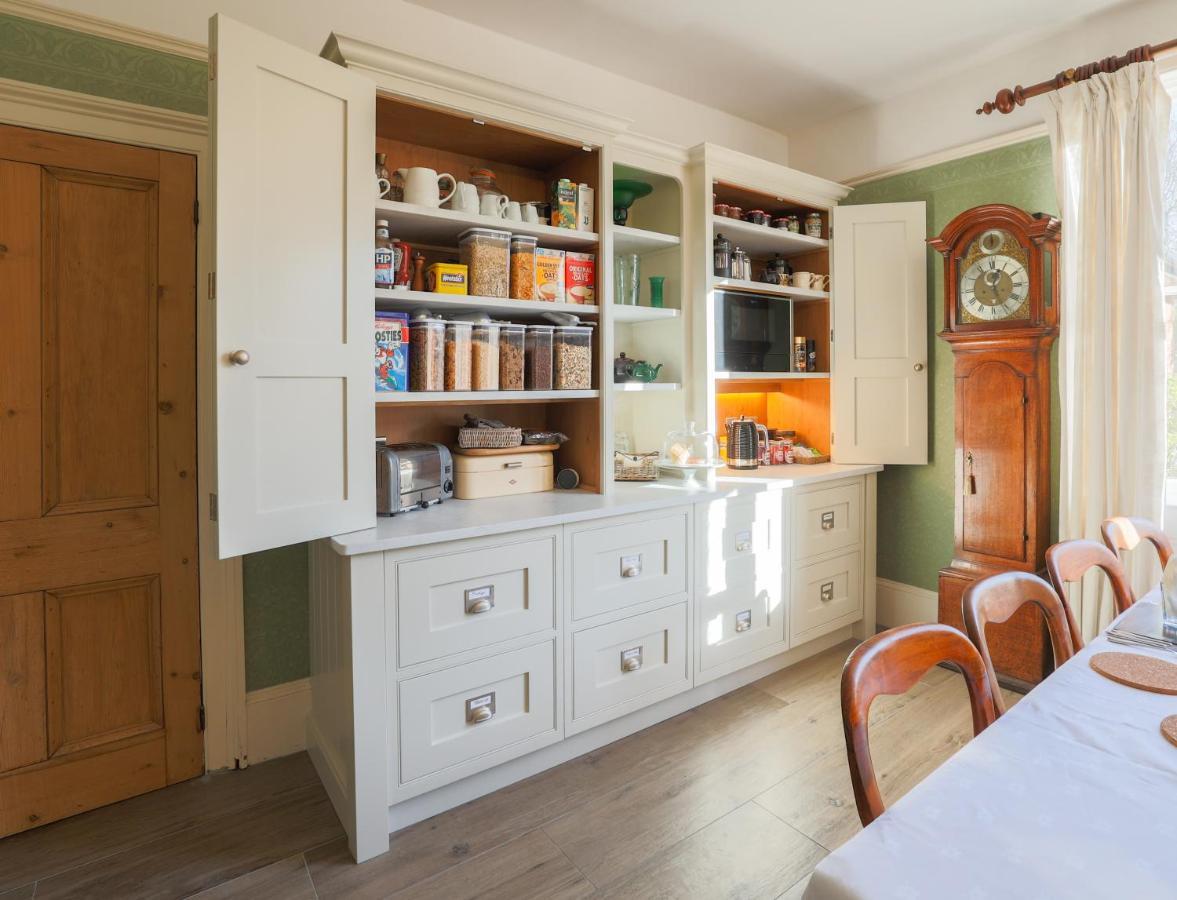 The Waltons Bed & Breakfast Dorking Exterior foto