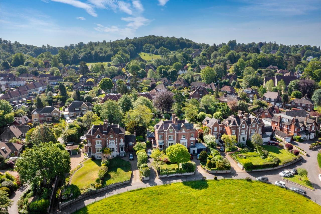 The Waltons Bed & Breakfast Dorking Exterior foto