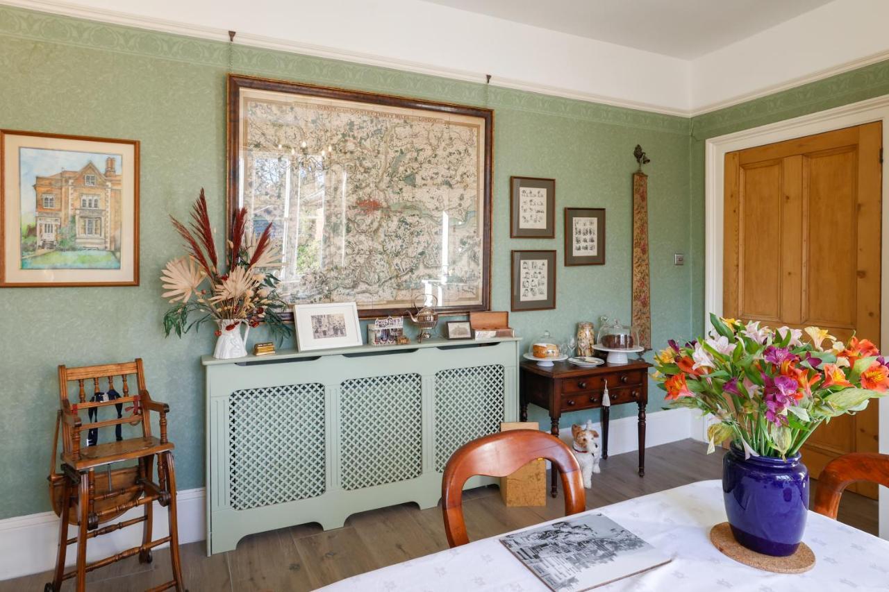 The Waltons Bed & Breakfast Dorking Exterior foto