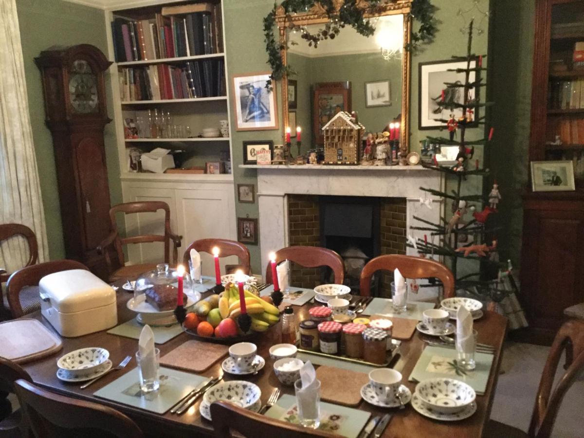 The Waltons Bed & Breakfast Dorking Exterior foto